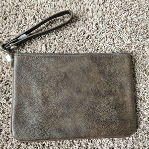 Thirty-One Rubie Mini Wrstlet in Chestnut Distressed Pebble LIKE NEW
